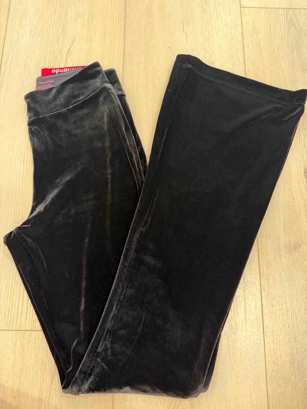 Commando Black Velvet Flare Leggings NWT Medium